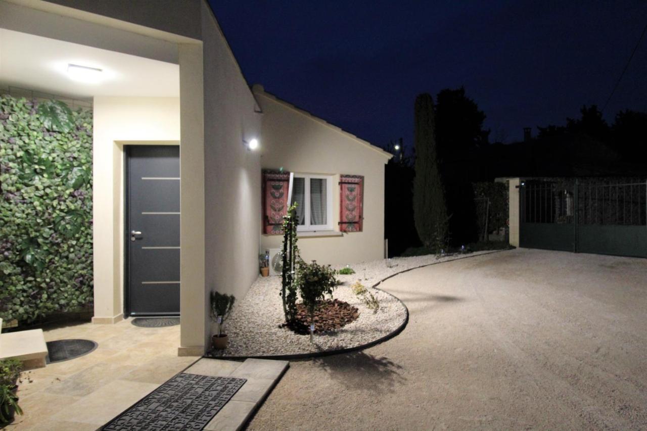 Les Bastidons De L'Isle - Le Saumane - 3 Etoiles Apartamento Exterior foto