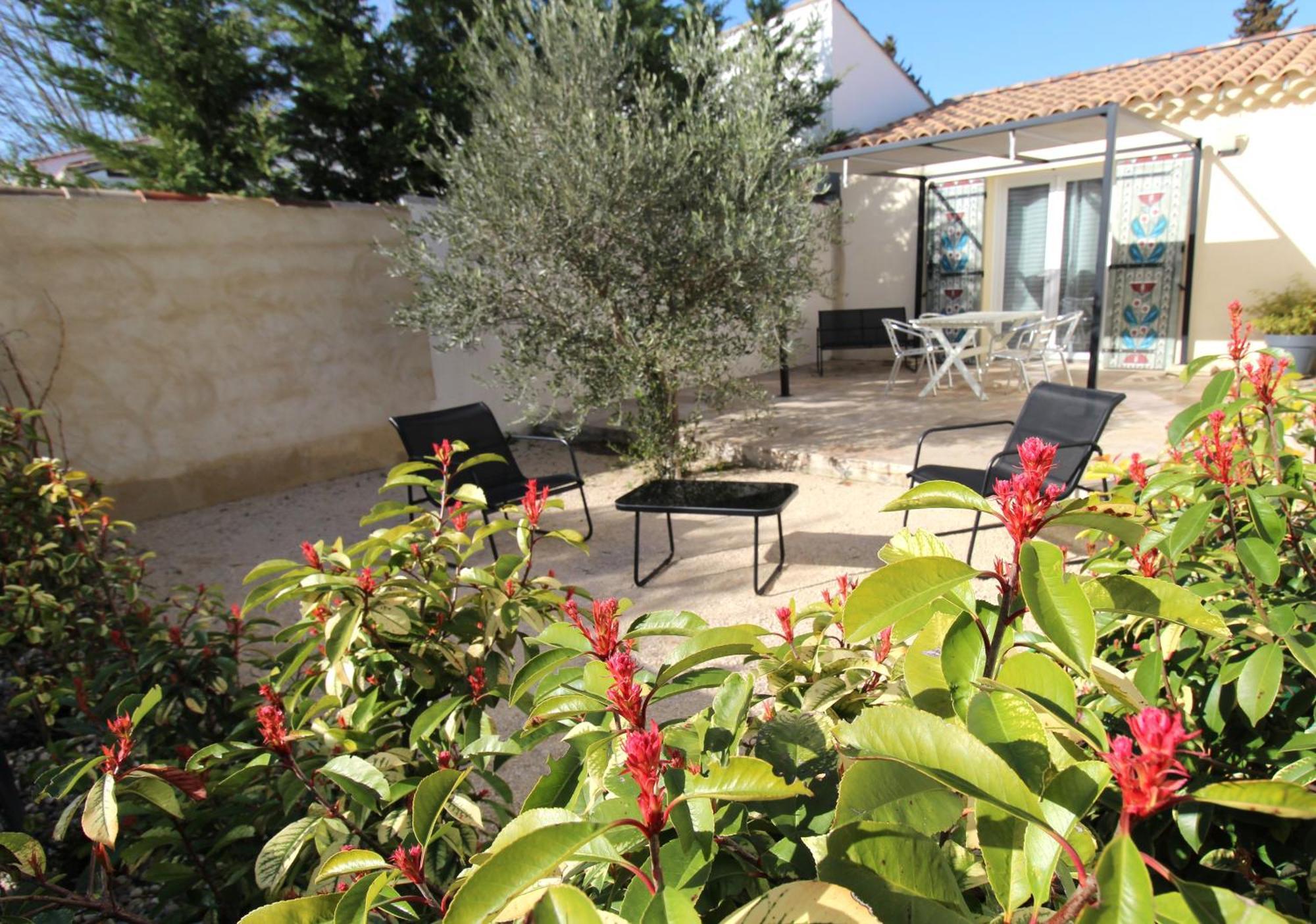 Les Bastidons De L'Isle - Le Saumane - 3 Etoiles Apartamento Exterior foto